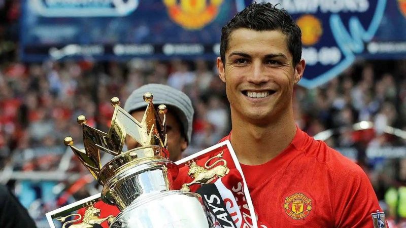 ronaldo-nhan-vo-dich-champion-league