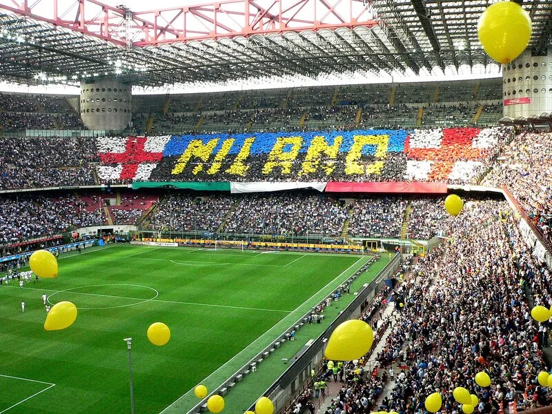 Sân Giuseppe Meazza là biểu tượng thể thao, văn hóa và niềm tự hào của thành phố Milan.