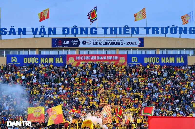 Người hâm mộ là “cầu thủ thứ 12”, tiếp thêm năng lượng cho Nam Định trong từng trận đấu (nguồn ảnh: Báo Dân Trí)